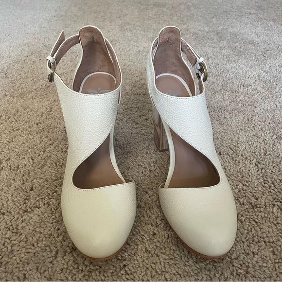 Fortress of Inca Luna Naya Heels in Pebbled Ivory Size 39 - Picture 2 of 8